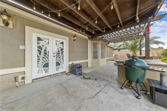 $7,500 | 200 West Desert Rose Drive, Henderson, NV 89015