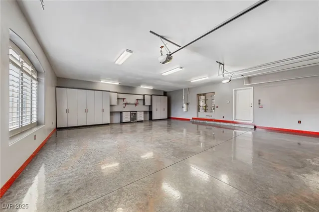 $7,500 | 200 West Desert Rose Drive, Henderson, NV 89015