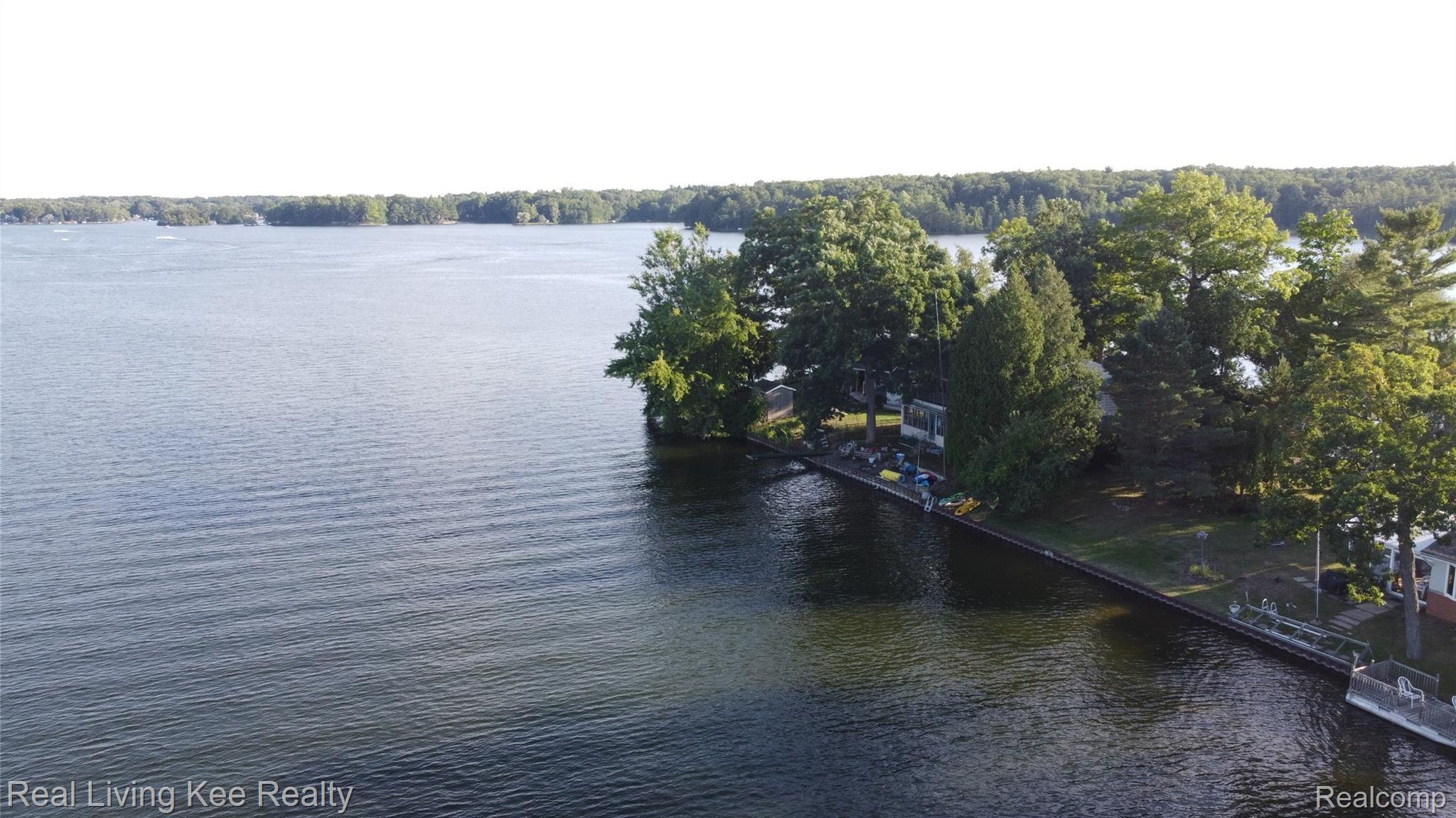 512 Deerpoint Road Leonard, MI 48367 - Photo 5 of 34 Deerpointe 2.JPG