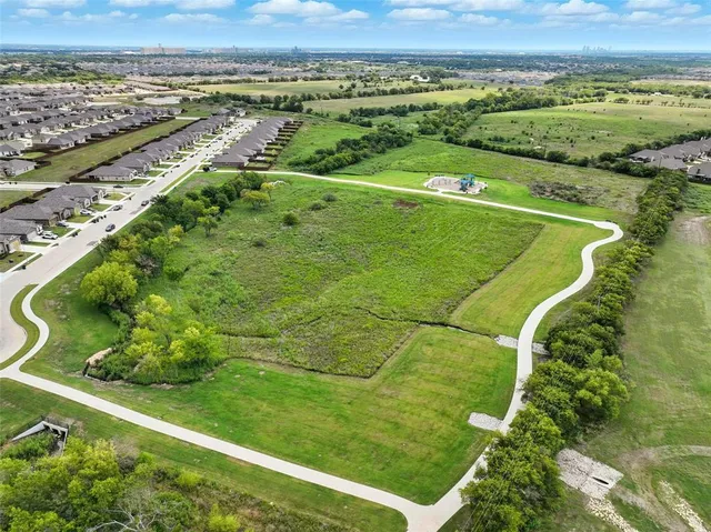 $2,300 | 8577 Big Apple Drive, Fort Worth, TX 76179