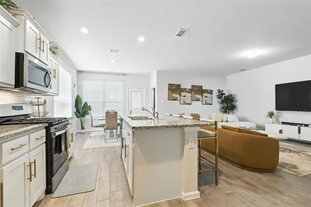 $2,300 | 8577 Big Apple Drive, Fort Worth, TX 76179