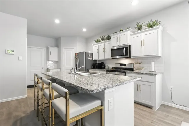 $2,300 | 8577 Big Apple Drive, Fort Worth, TX 76179