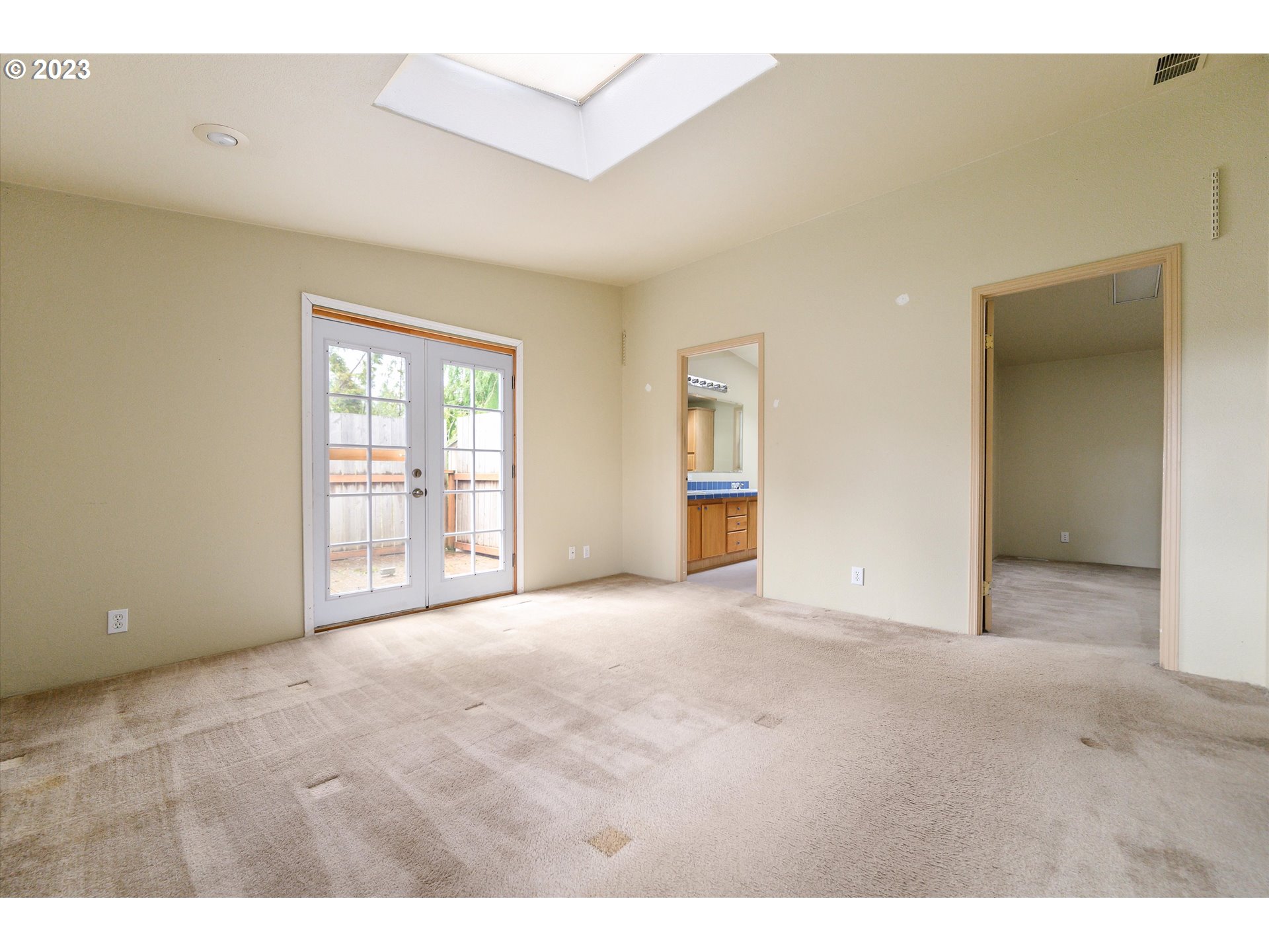 42264 Southeast Locksmith Lane Sandy, OR 97055 - Photo 15 of 36 a view of an empty room with a window