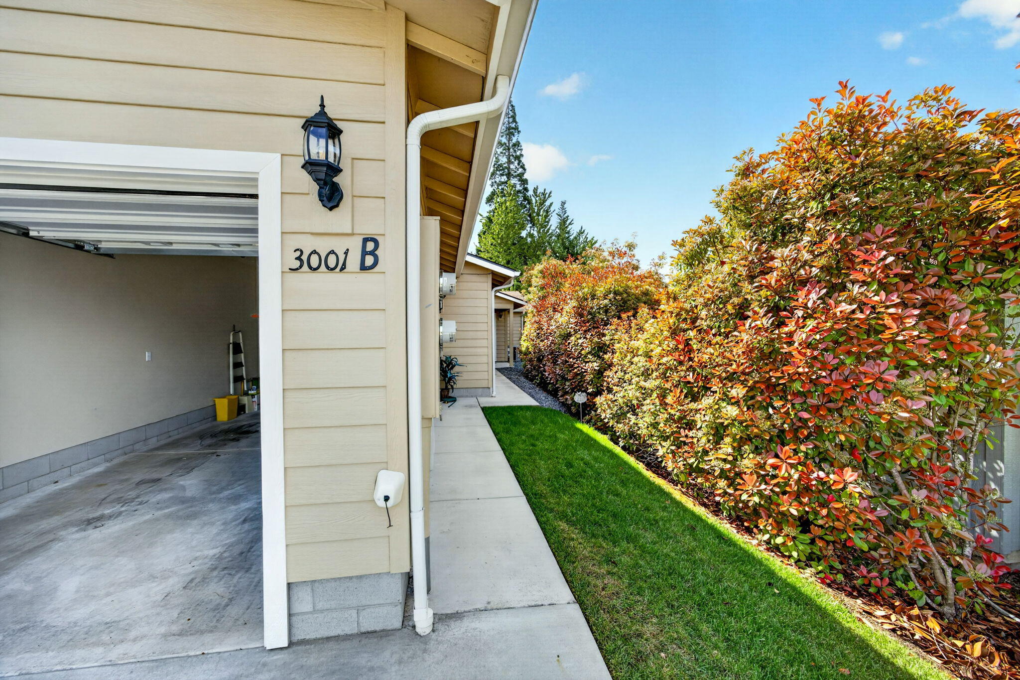 3001 Southwest University Road, Unit A & B Grants Pass, OR 97527 - Photo 31 of 38