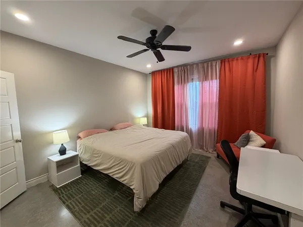 $349,900 | 301 West 31st Street, Unit 202, Bryan, TX 77803