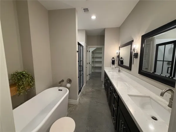 $349,900 | 301 West 31st Street, Unit 202, Bryan, TX 77803