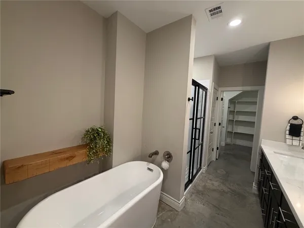 $349,900 | 301 West 31st Street, Unit 202, Bryan, TX 77803