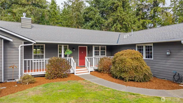 a house view with a outdoor space