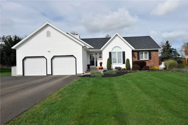 $400,500 | 10 Lexington Run, Horseheads, NY 14845