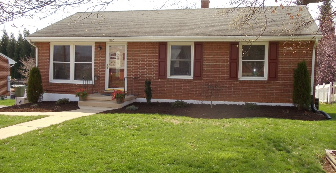 1766 Glendon Road Salem, VA 24153 - Photo 2 of 37 Close up of Front