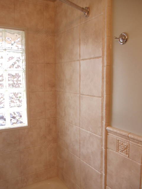 1766 Glendon Road Salem, VA 24153 - Photo 18 of 37 Living Level Full Bath