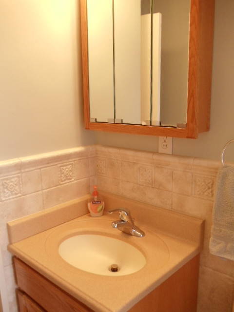 1766 Glendon Road Salem, VA 24153 - Photo 19 of 37 New Cabinet, countertop and more