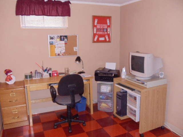 1766 Glendon Road Salem, VA 24153 - Photo 27 of 37 Office area in Family Room