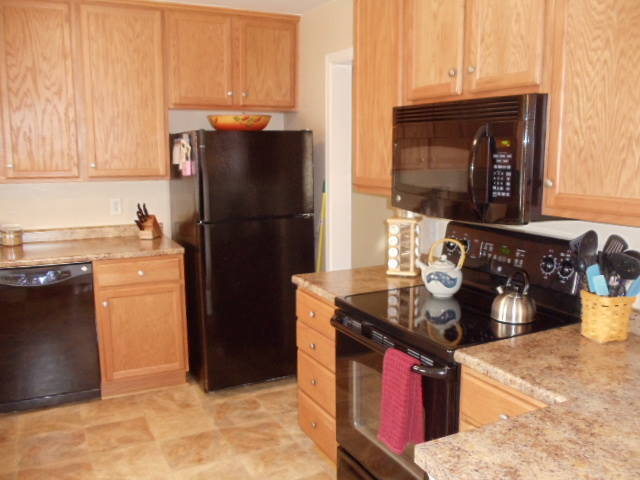 1766 Glendon Road Salem, VA 24153 - Photo 7 of 37 Kitchen