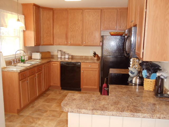 1766 Glendon Road Salem, VA 24153 - Photo 8 of 37 Kitchen
