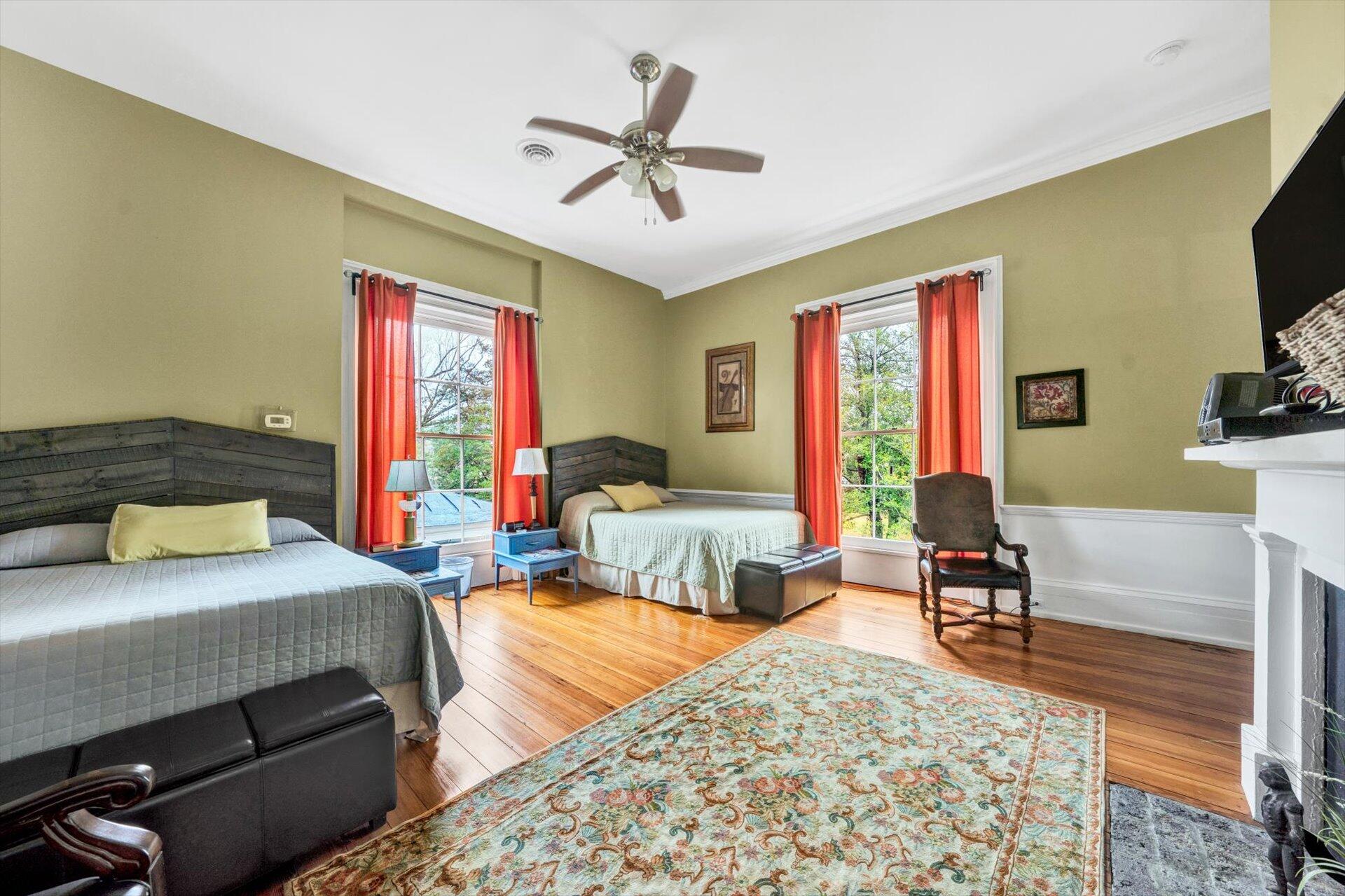 50 Floyd Avenue Rocky Mount, VA 24151 - Photo 25 of 73 33-The Harvester Suite