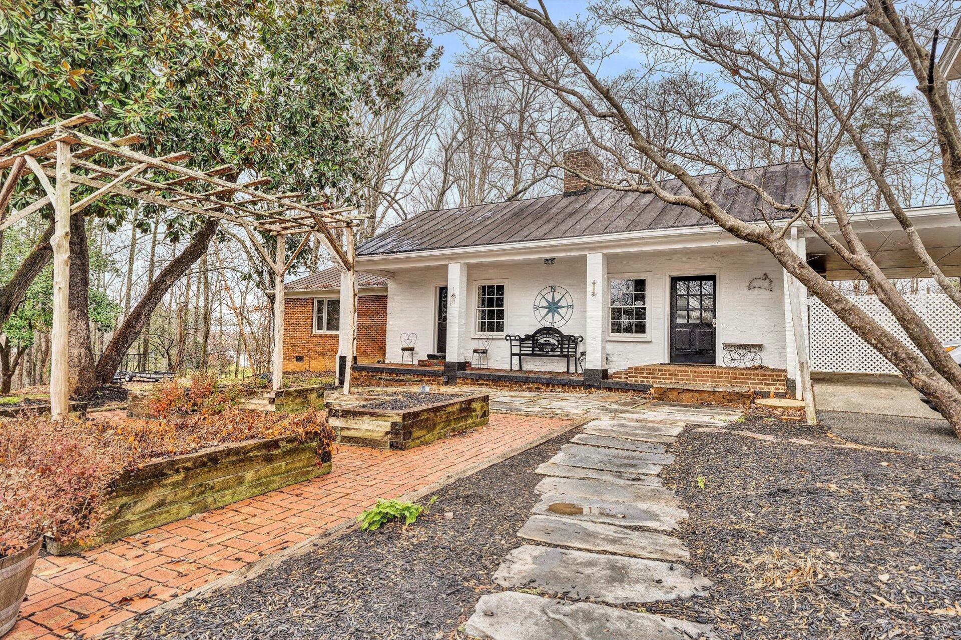 50 Floyd Avenue Rocky Mount, VA 24151 - Photo 49 of 73 57-The Cottage Suite