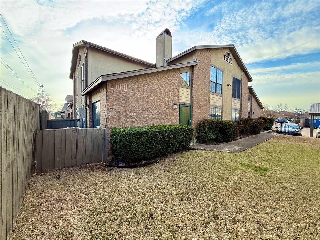 330 West Harwood Road, Unit C Hurst, TX 76054 - Photo 2 of 25