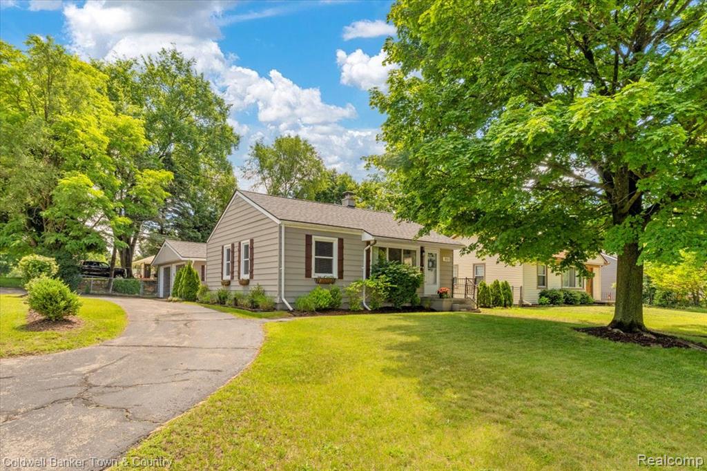 355 Rivard Boulevard Waterford, MI 48327 - Photo 40 of 43