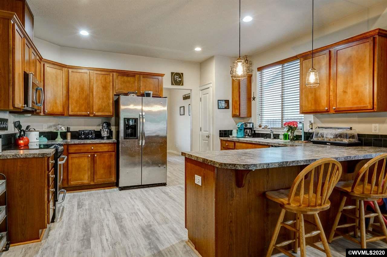915 Salamander Road Southeast Jefferson, OR 97352 - Photo 8 of 33 Gallery Image 8