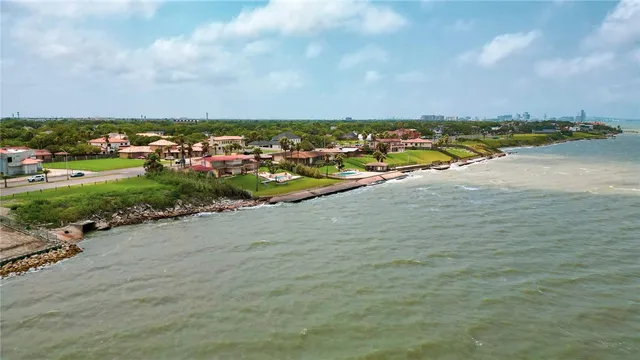 $550,000 | 3645 Ocean Drive, Corpus Christi, TX 78411