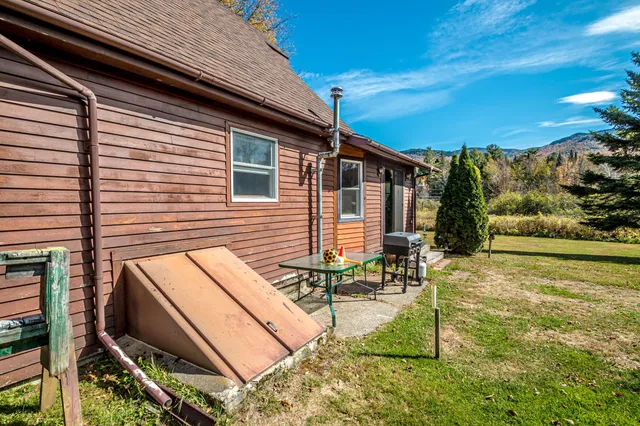 $240,000 | 1435 Lost Nation Road, Northumberland, NH 03582