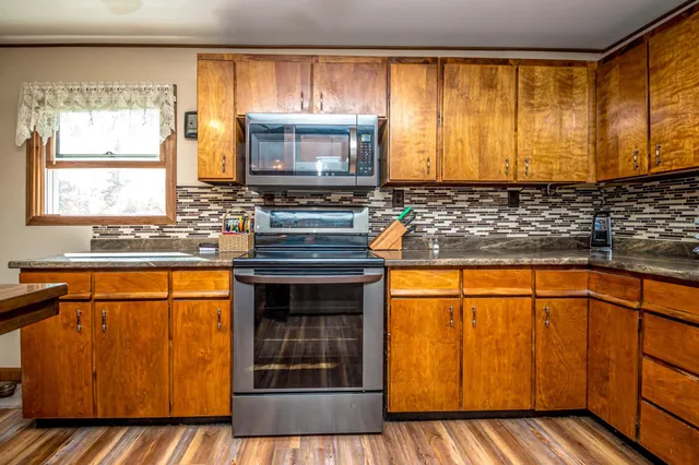 $240,000 | 1435 Lost Nation Road, Northumberland, NH 03582