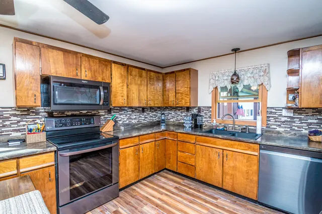 $240,000 | 1435 Lost Nation Road, Northumberland, NH 03582