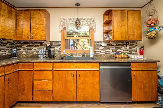 $240,000 | 1435 Lost Nation Road, Northumberland, NH 03582