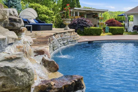 $2,495,000 | 2455 Long Hollow Pike, Hendersonville, TN 37075