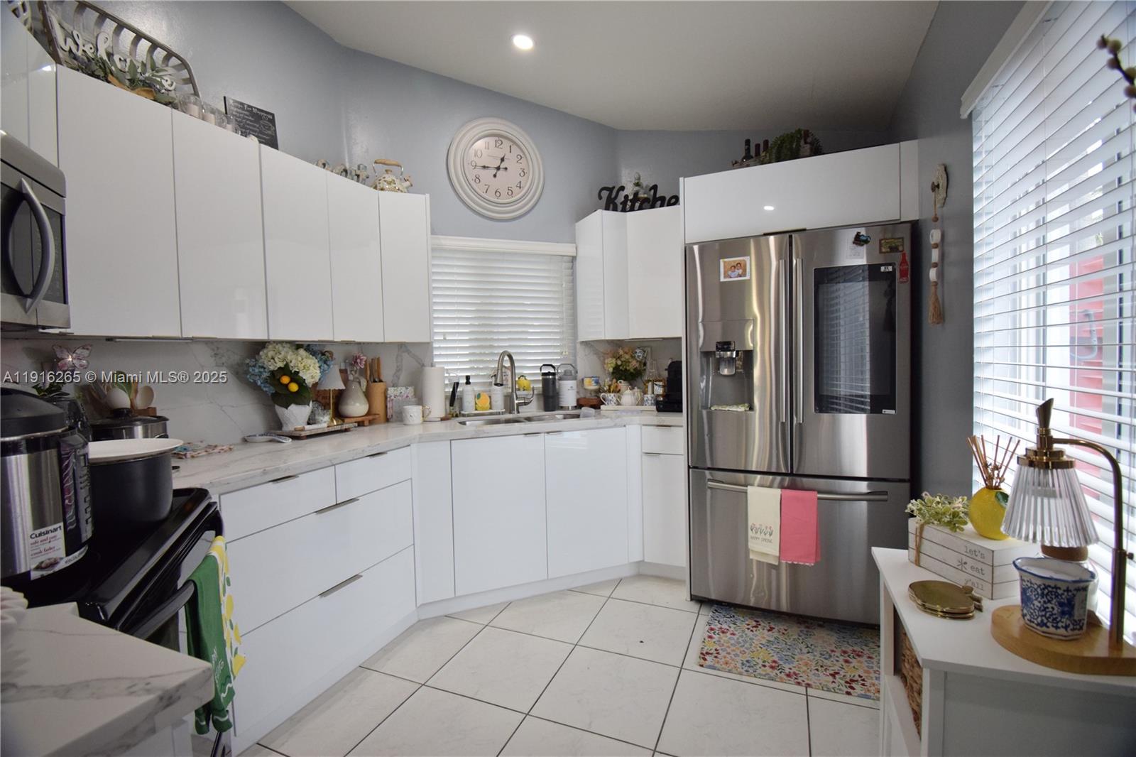 24980 Southwest 127th Court Homestead, FL 33032 - Photo 5 of 51