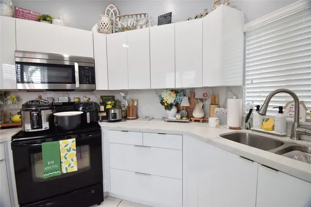 $3,000 | 24980 Southwest 127th Court, Homestead, FL 33032