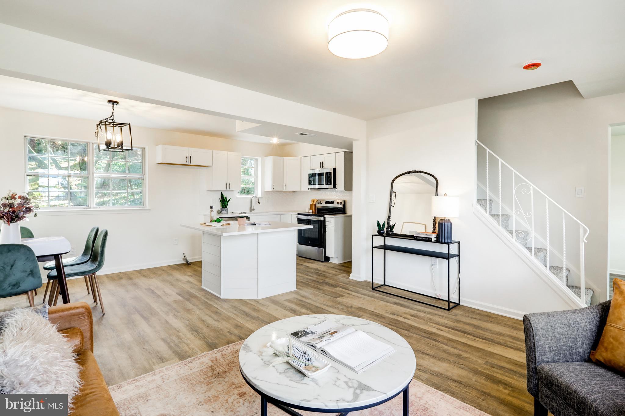 737 Ferndale Road Mount Joy, PA 17552 - Photo 3 of 37