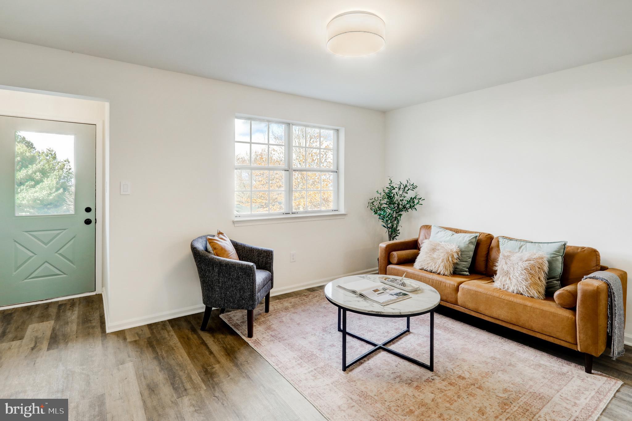 737 Ferndale Road Mount Joy, PA 17552 - Photo 4 of 37