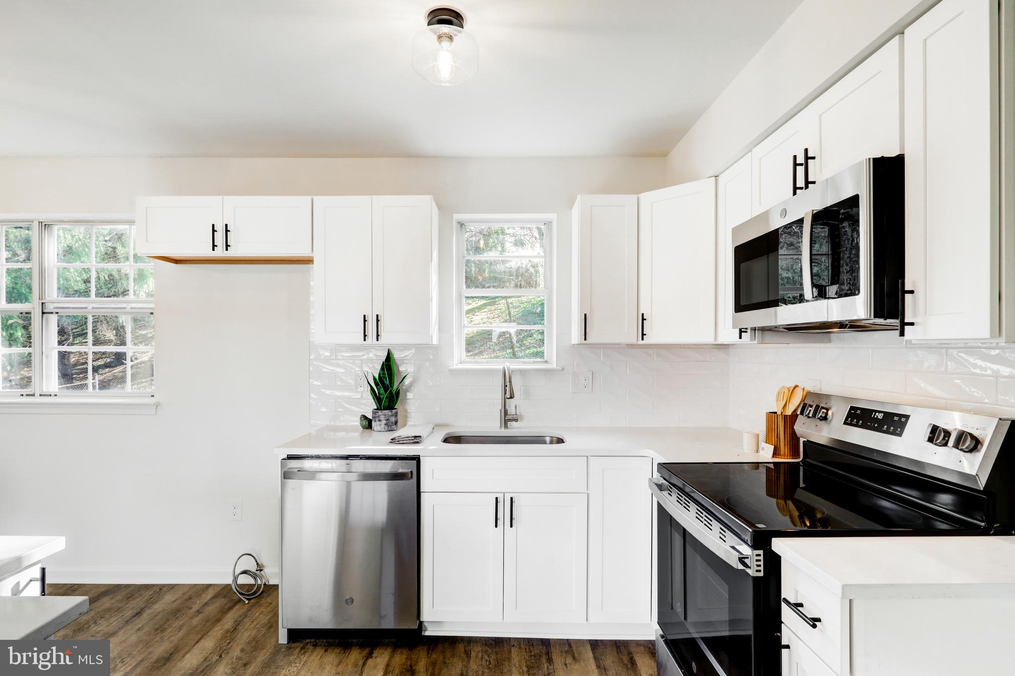 737 Ferndale Road Mount Joy, PA 17552 - Photo 8 of 37