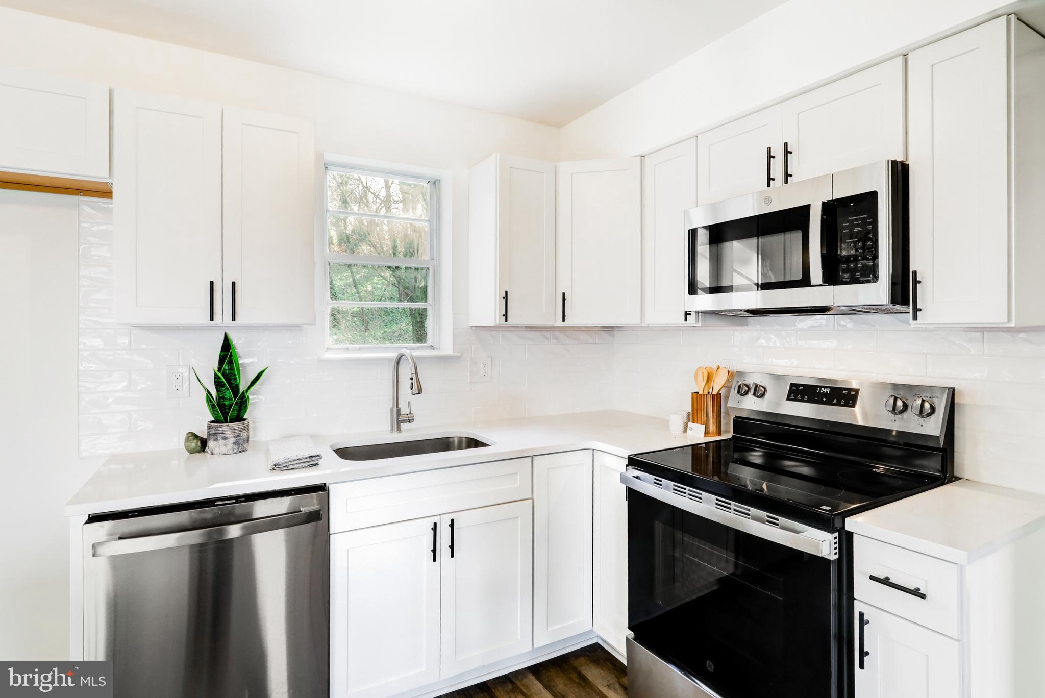 737 Ferndale Road Mount Joy, PA 17552 - Photo 9 of 37