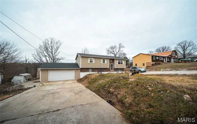 $235,000 | 24235 Thames Lane, St. Robert, MO 65584