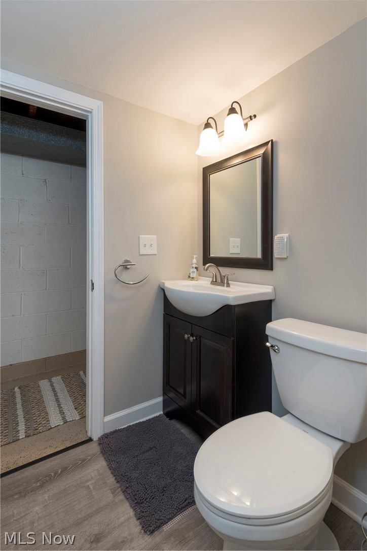 13175 McCracken Road Cleveland, OH 44125 - Photo 32 of 48 Second full bathroom lower level