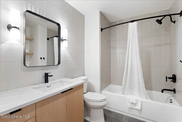 $1,400,000 | 124 Village Lane, Unit 314, Sandpoint, ID 83864