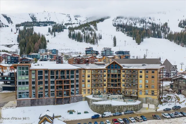 $1,400,000 | 124 Village Lane, Unit 314, Sandpoint, ID 83864