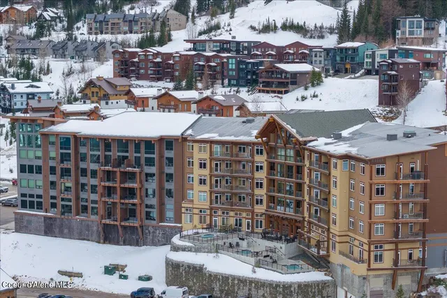 $1,400,000 | 124 Village Lane, Unit 314, Sandpoint, ID 83864
