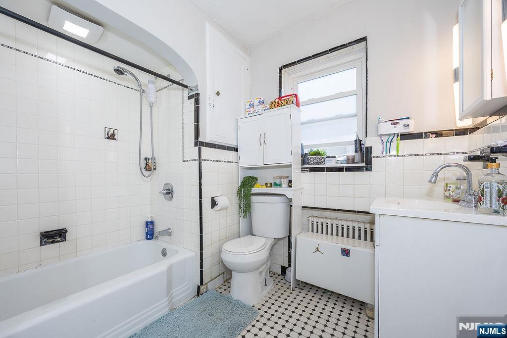 81 Chestnut Street, Unit 2 Rutherford, NJ 07070 - Photo 6 of 17 Gallery Image 6
