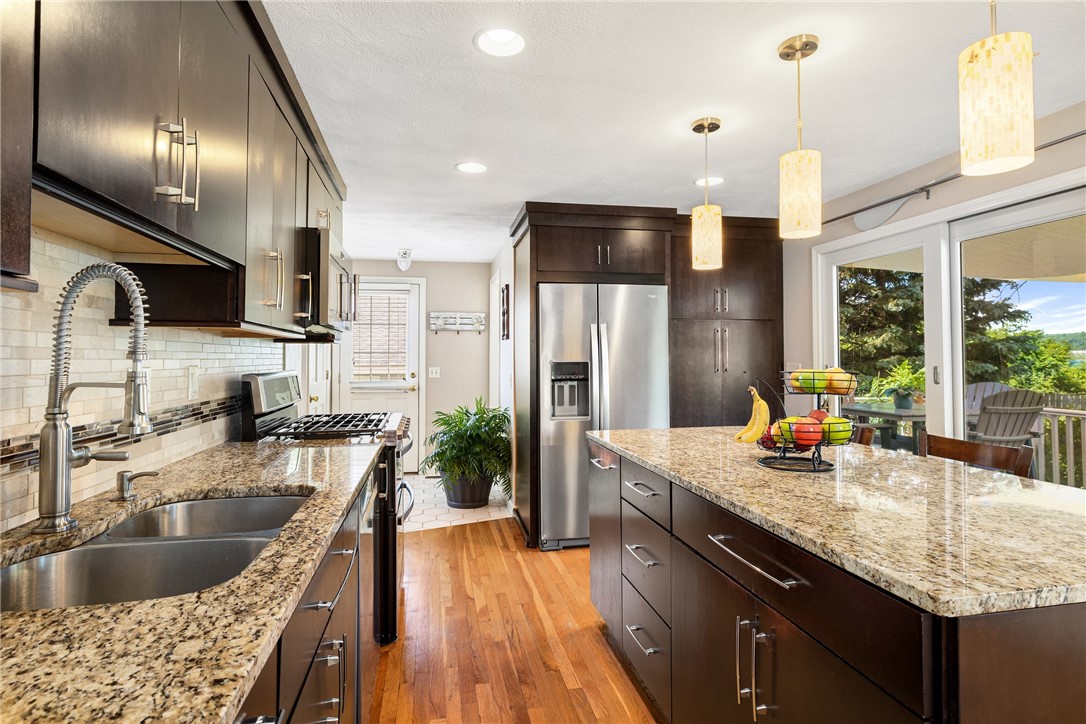 357 Capron Farm Drive Warwick, RI 02886 - Photo 6 of 49