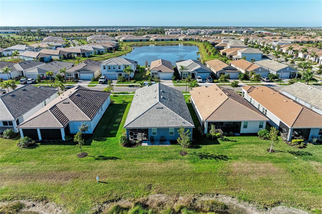 17962 Solstice Avenue Venice, FL 34293 - Photo 6 of 66