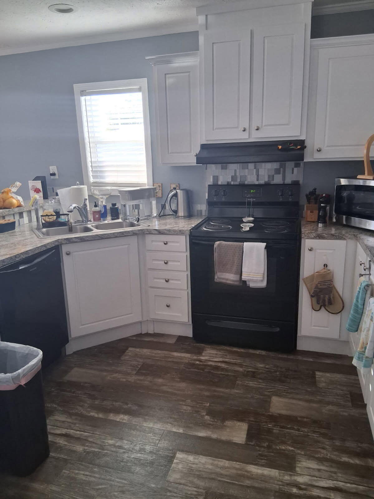 356 Mockingbird Avenue Fort Pierce, FL 34982 - Photo 5 of 12 IMG_20260409_055943