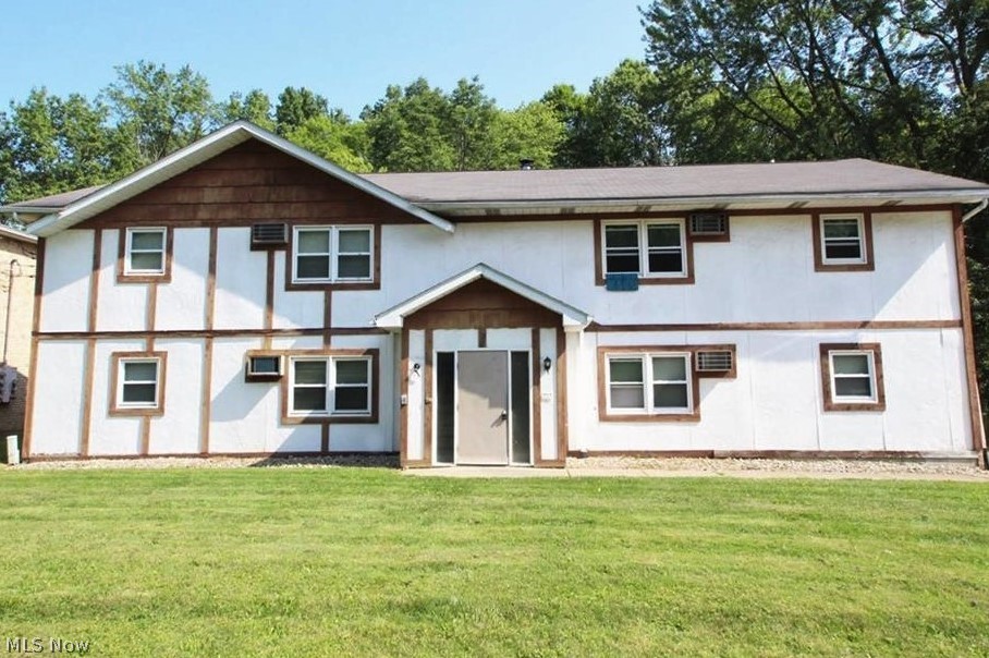698 Robinson Road Campbell, OH 44405 - Photo 1 of 5 Gallery Image 1