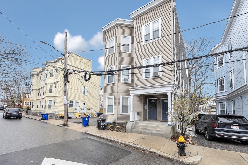 15 Bynner Street, Unit 1 Boston, MA 02130 - Photo 20 of 27 a view of a street in a building