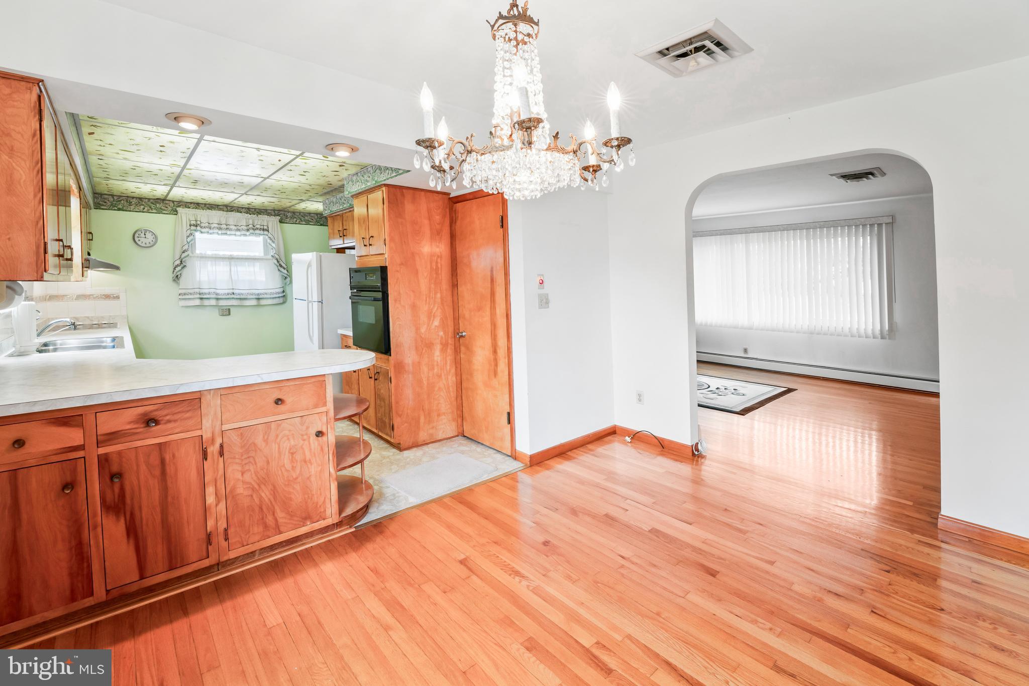 3921 Concord Road Aston, PA 19014 - Photo 26 of 50 Charming open layout