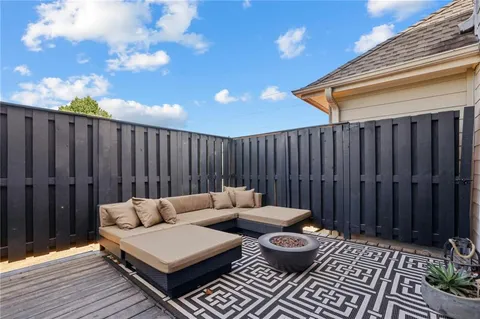 $739,900 | 196 Mystic Court, Atlanta, GA 30342