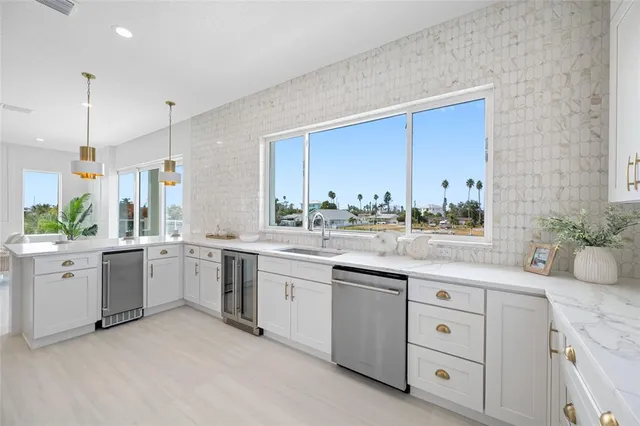 $3,699,000 | 534 Crystal Drive, Madeira Beach, FL 33708